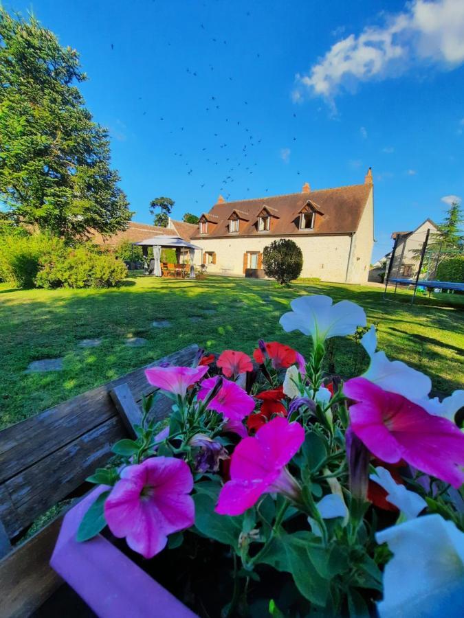La Maison Genevier - Chambre La Family Montreuil-en-Touraine Exterior foto